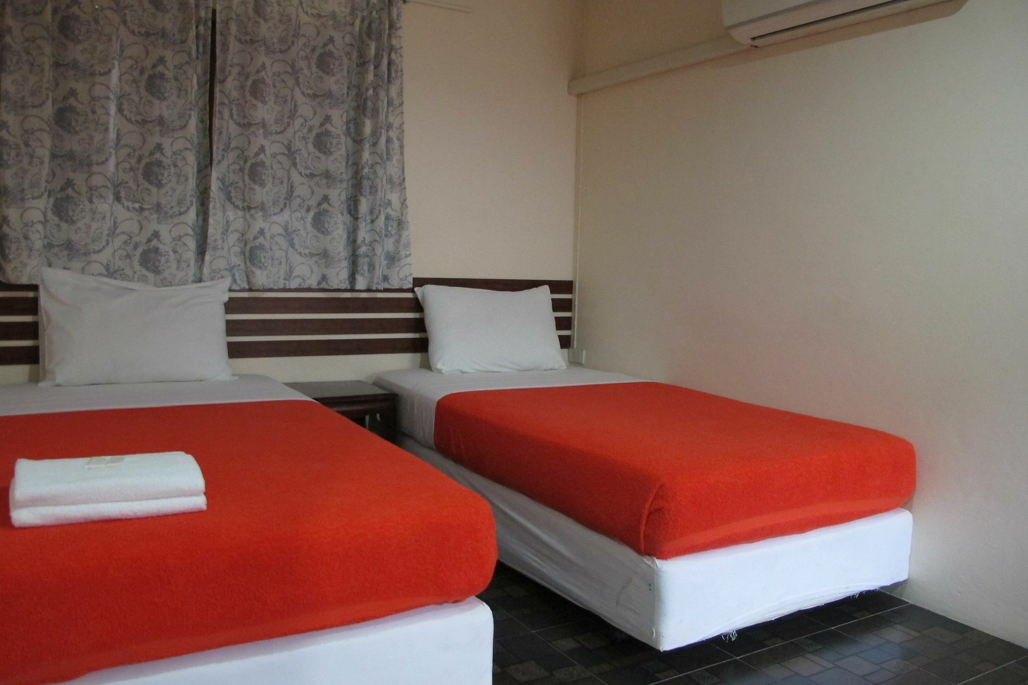 Samchai Hotel Si Racha Luaran gambar